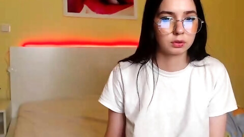 Brunette Solo Webcam Masturbation