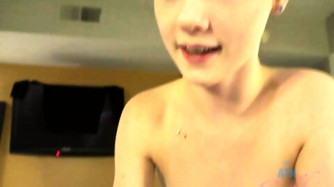 Amateur Teen georgeus brunette 2